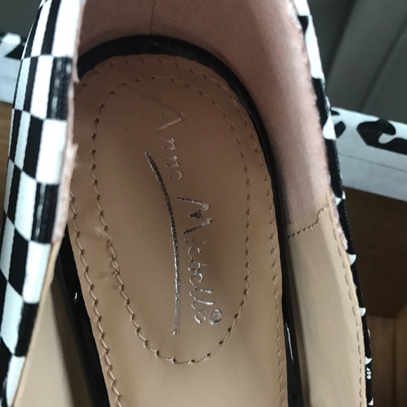 Shoes - Picture 4 of 5